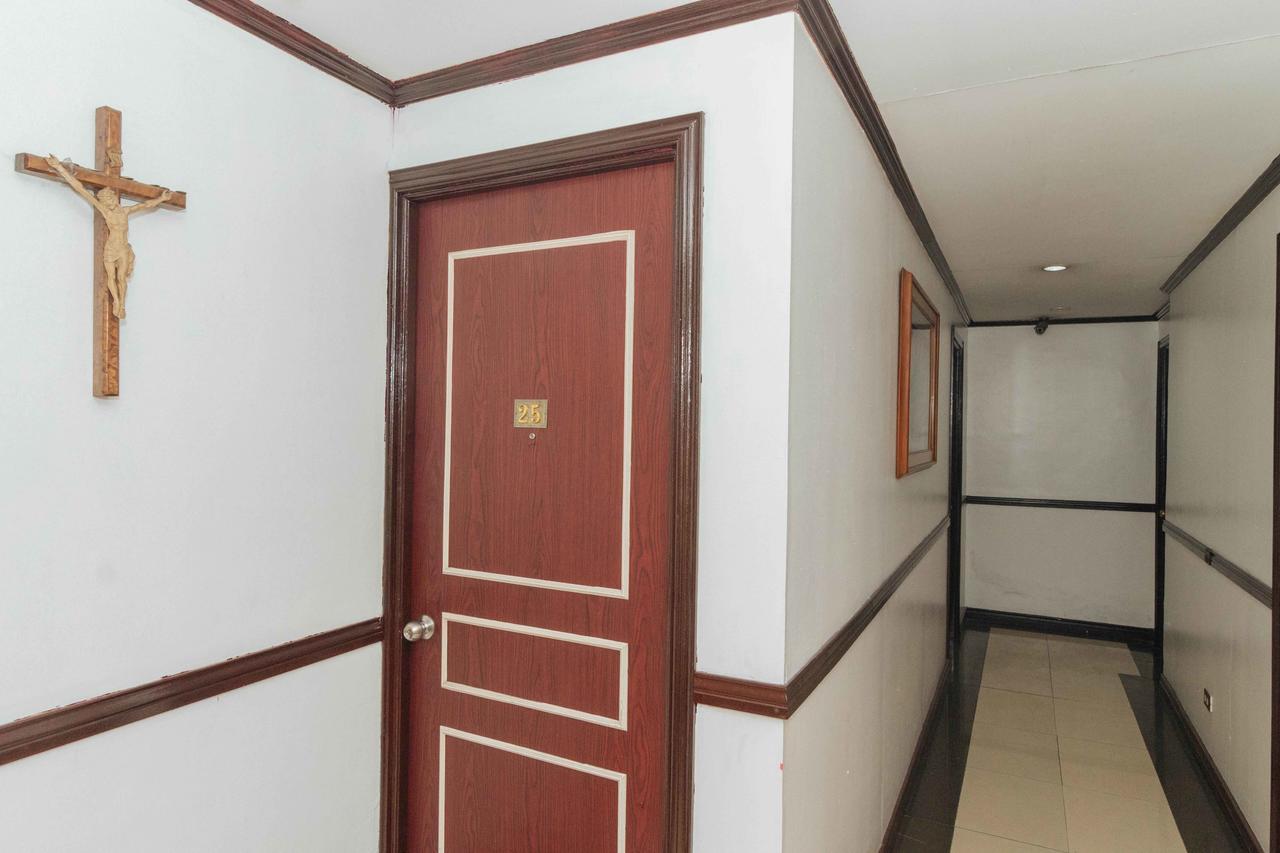 Reddoorz @ Up Village Quezon City Exterior foto